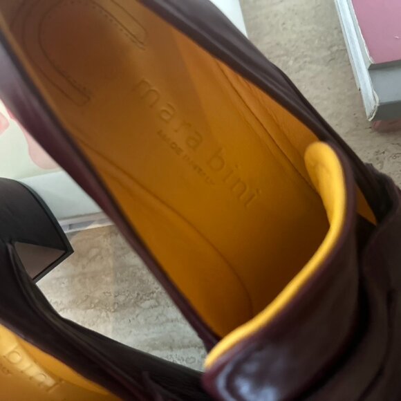 Mara Bini Leather Heeled Loafers - Picture 11 of 11